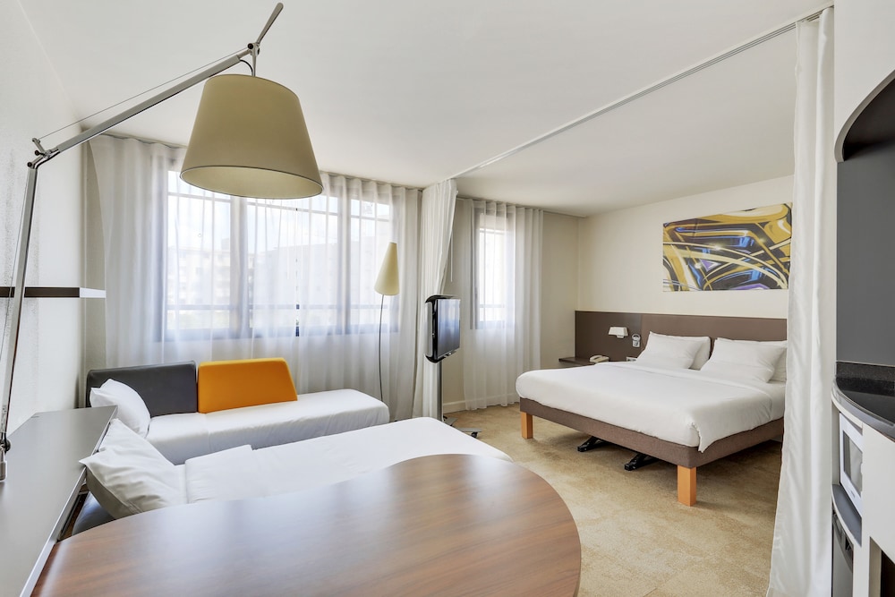 Novotel Suites Paris Montreuil Vincennes 12