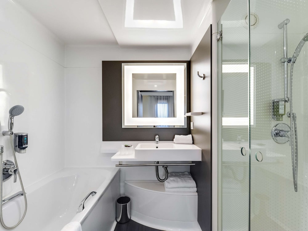 Novotel Suites Paris Montreuil Vincennes 9