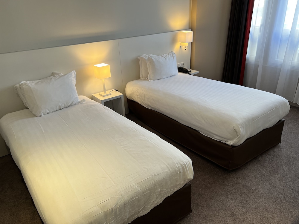 Holiday Inn Paris Auteuil 14