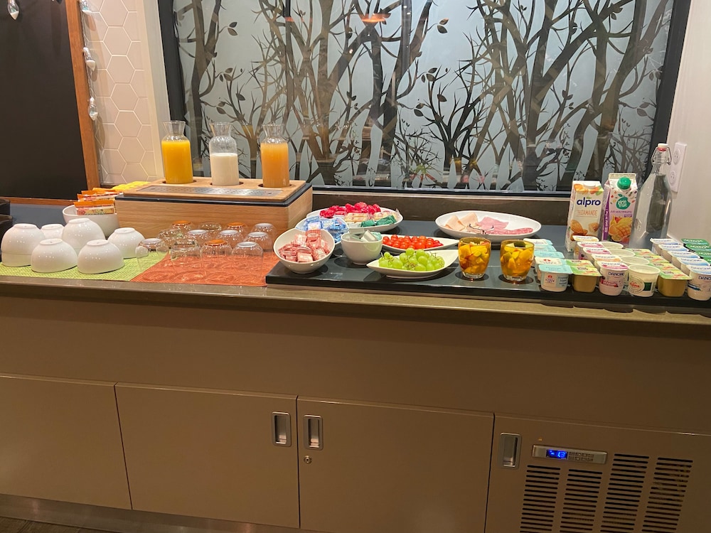Holiday Inn Paris Auteuil 10