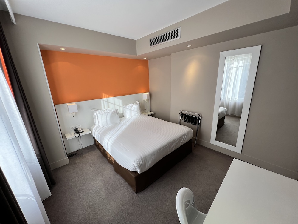 Holiday Inn Paris Auteuil 17
