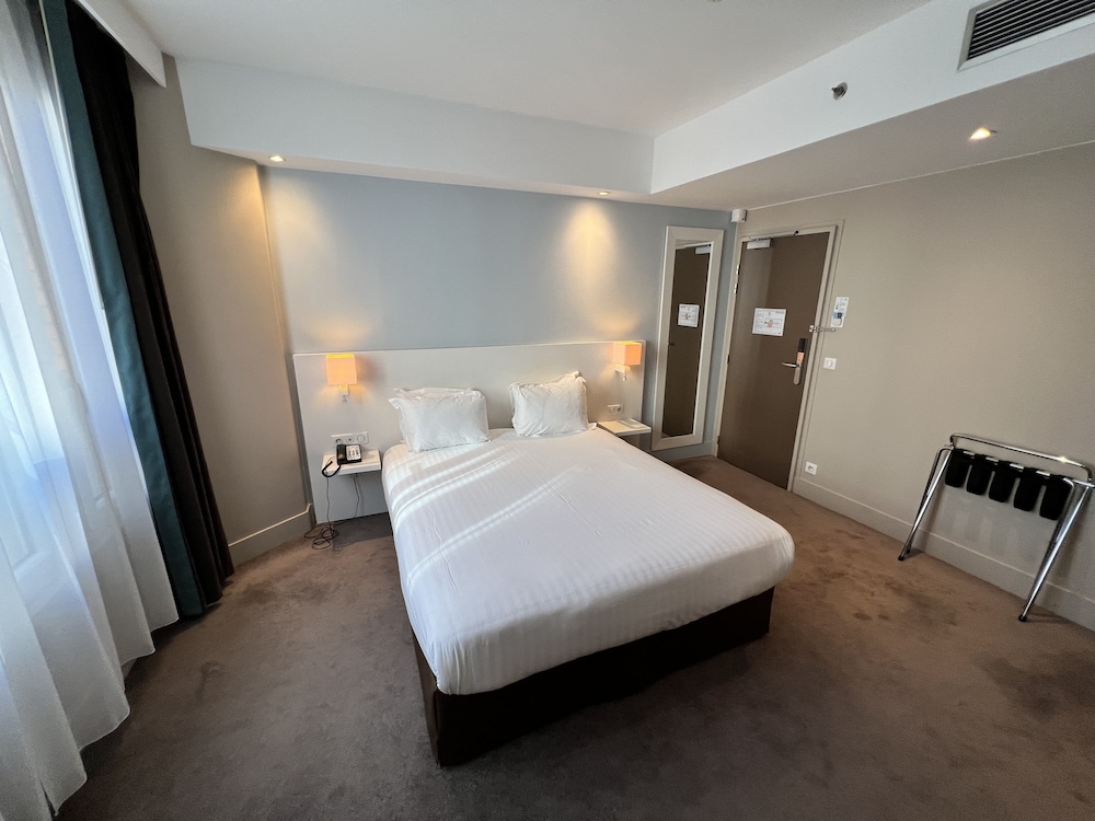 Holiday Inn Paris Auteuil 22
