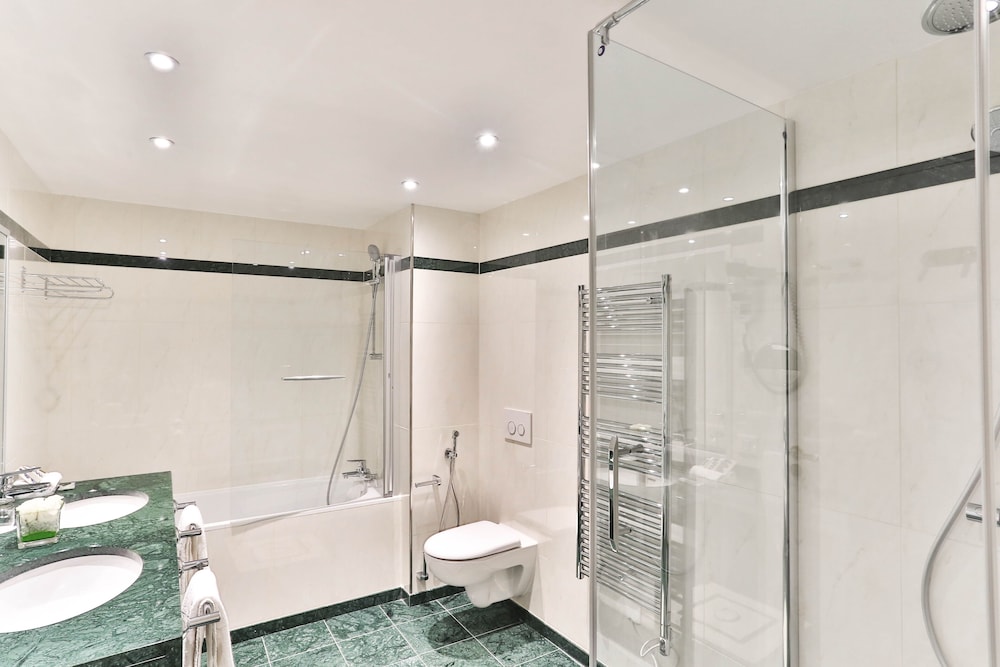 Fraser Suites Le Claridge Champs-Elysées 19