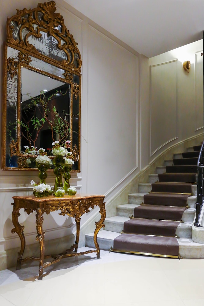 Montalembert Paris 1