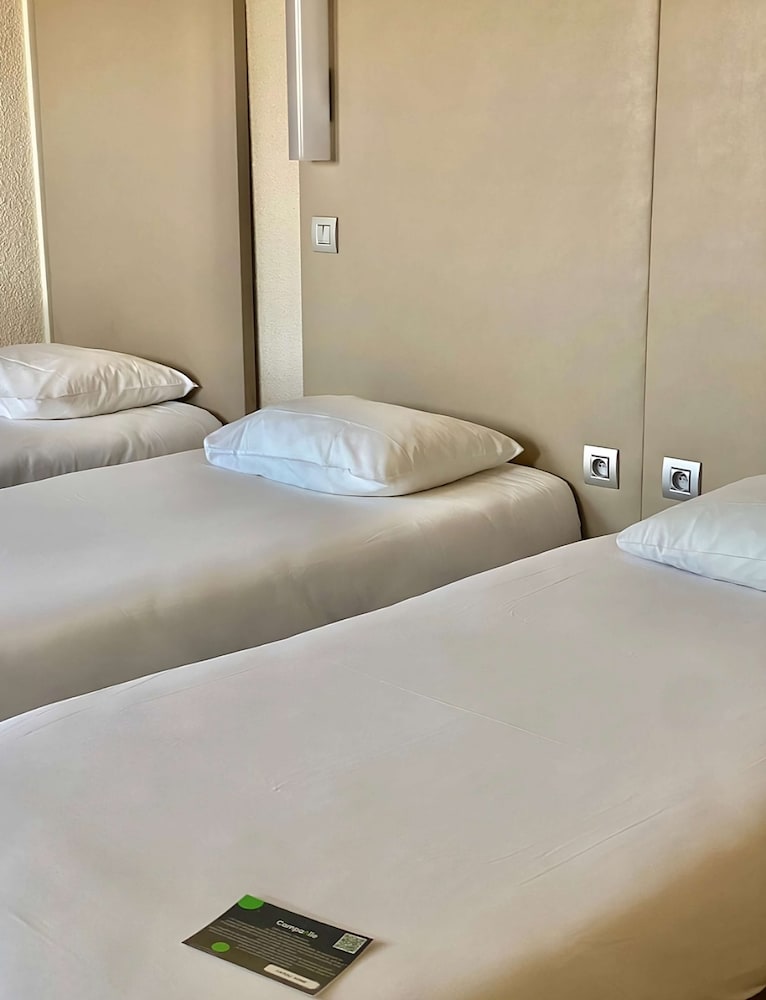 Hotel Campanile Paris Est - Bobigny 11