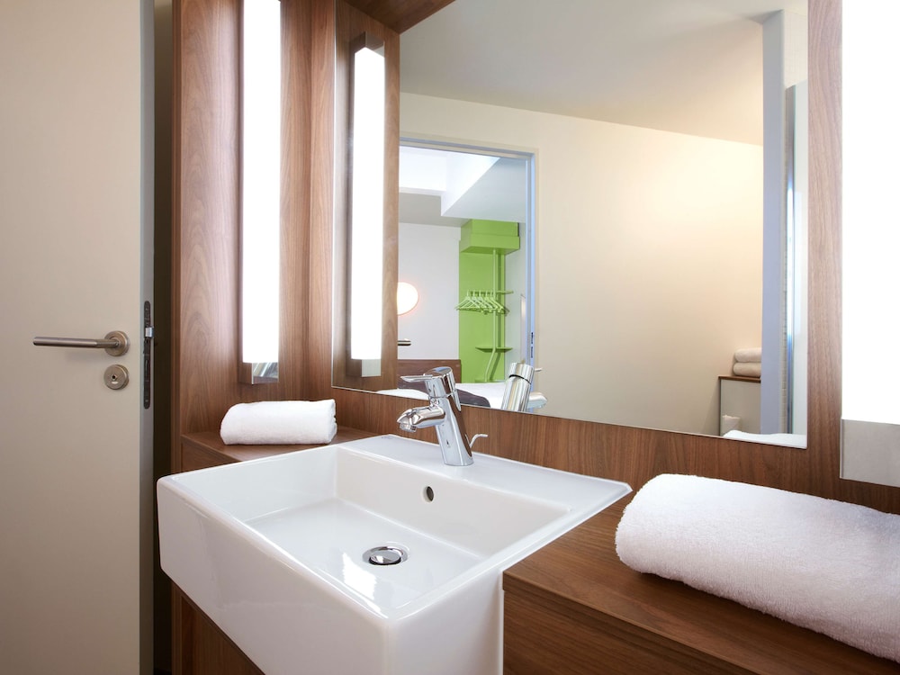 Hotel Campanile Paris Est - Bobigny 21