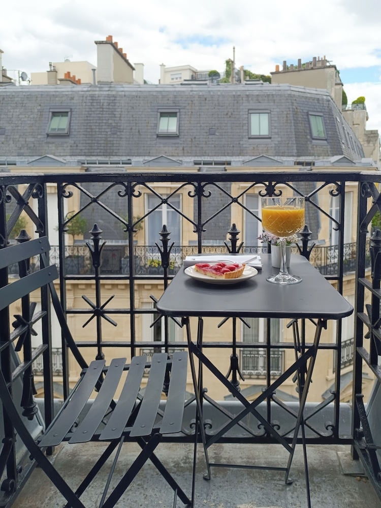 Chalgrin Boutique Hotel 22