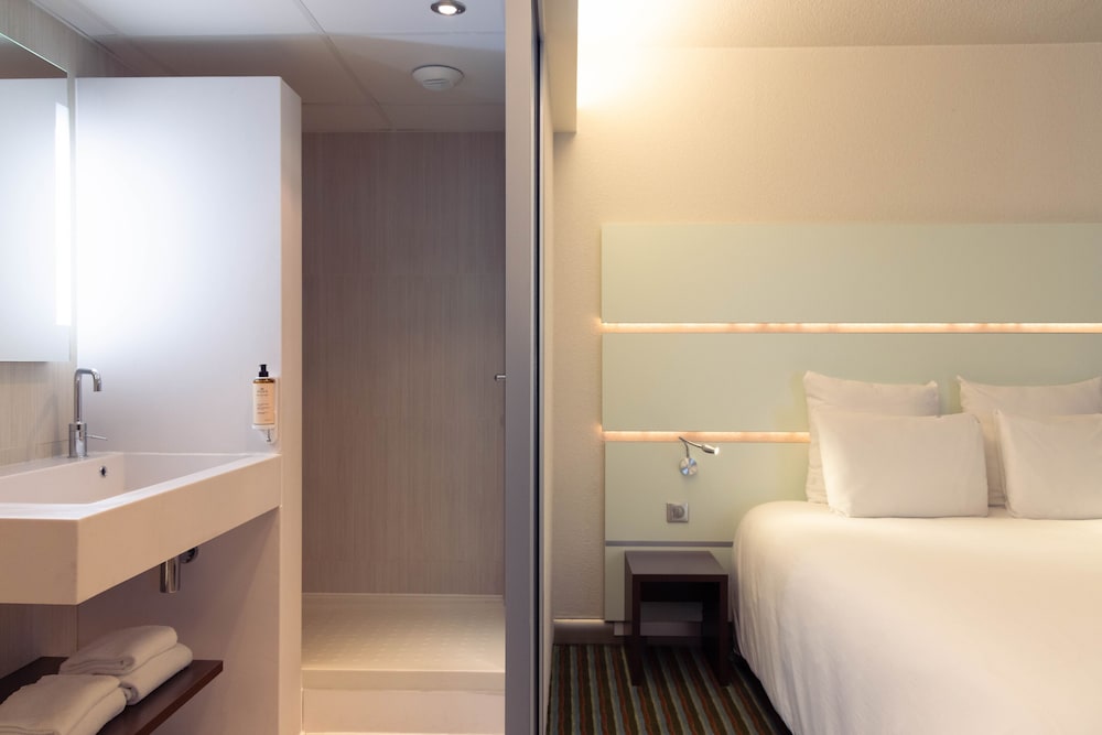 Mercure Paris Ivry Quai de Seine 23