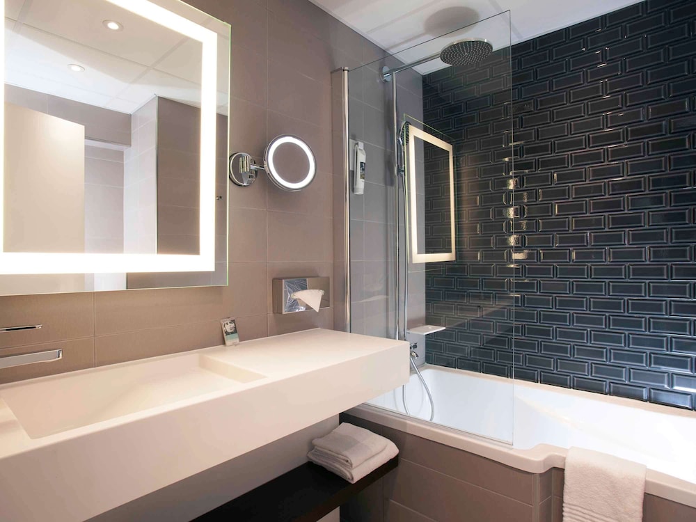 Mercure Paris Ivry Quai de Seine 18