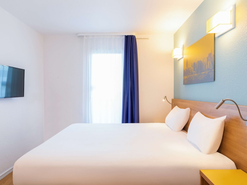 Aparthotel Adagio Access La Défense Place Charras 15