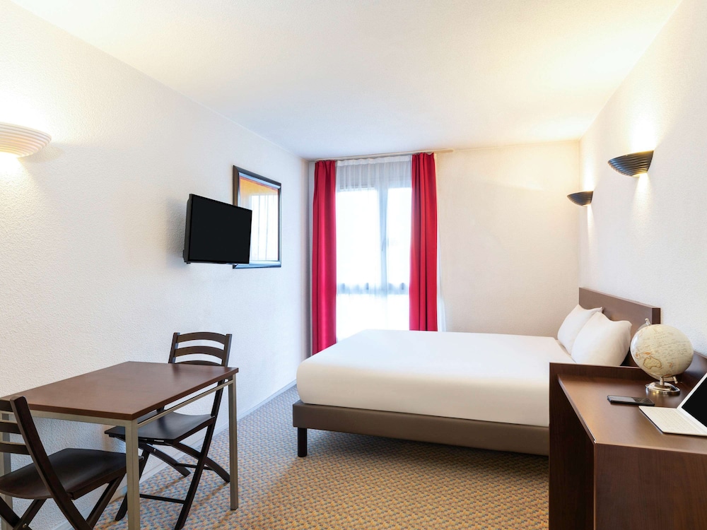 Aparthotel Adagio Access La Défense Place Charras 19