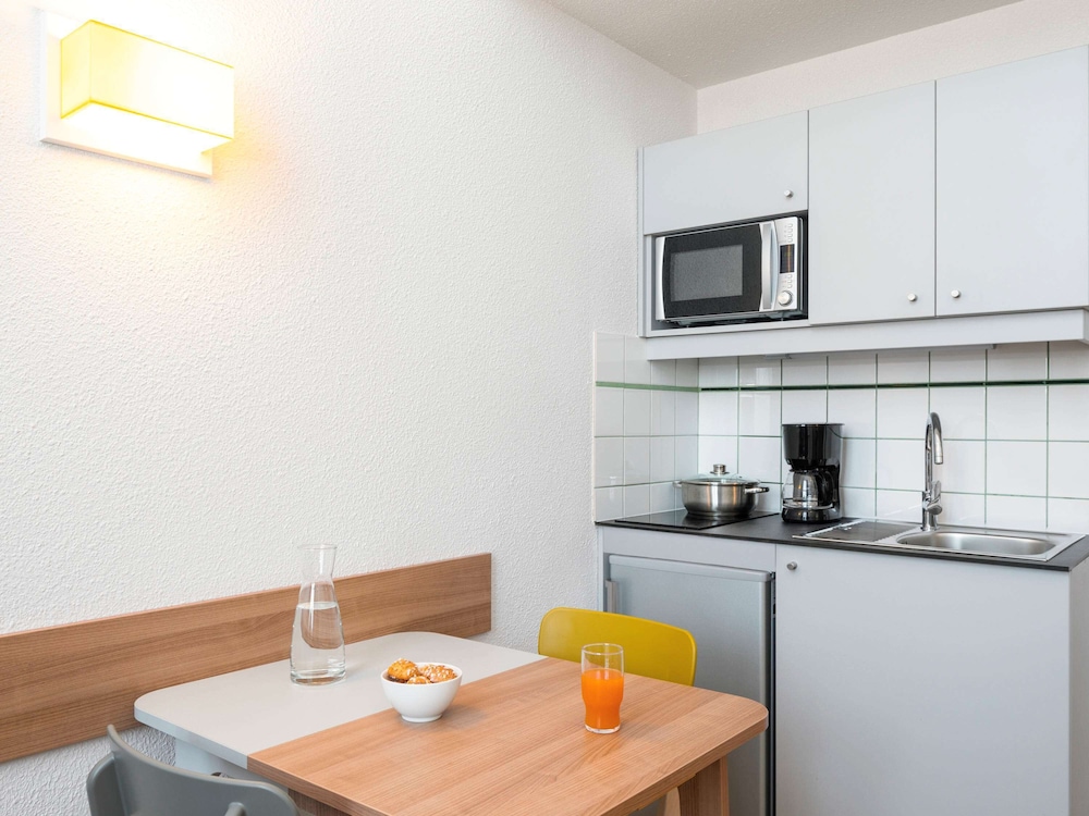 Aparthotel Adagio Access La Défense Place Charras 23