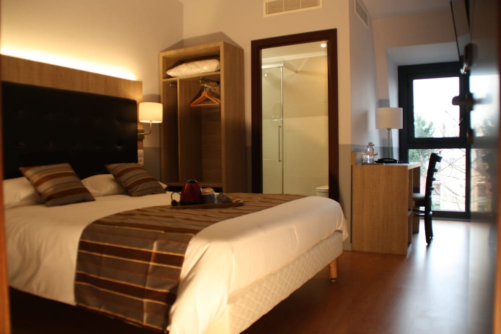 Kyriad Argenteuil 6