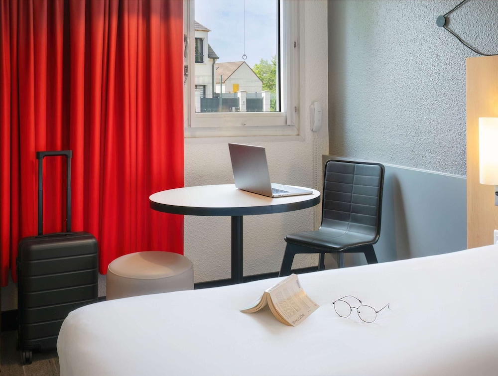 Hôtel ibis Cergy-Pontoise Le Port 12