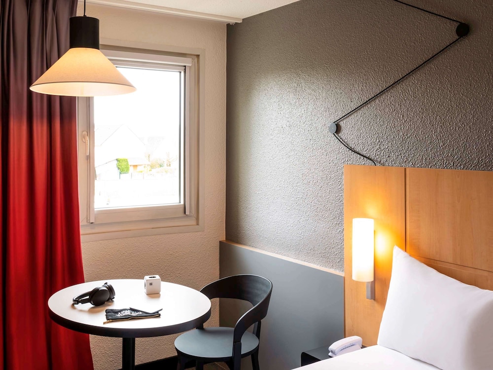 Hôtel ibis Cergy-Pontoise Le Port 18