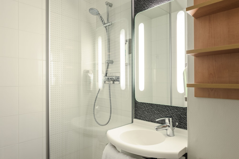 Hôtel ibis Cergy-Pontoise Le Port 20
