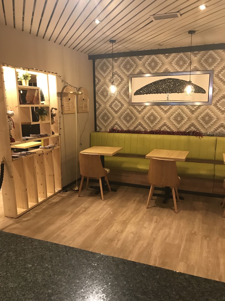 Euro Hotel Orly-Rungis 5