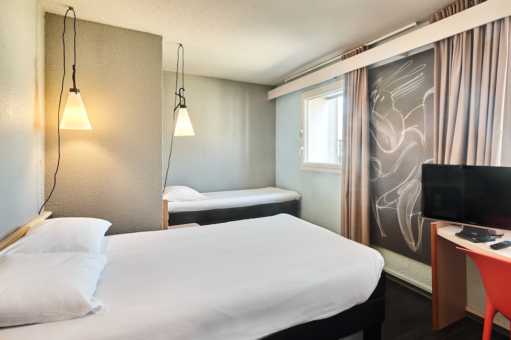 B&B HOTEL Versailles Le Chesnay 9