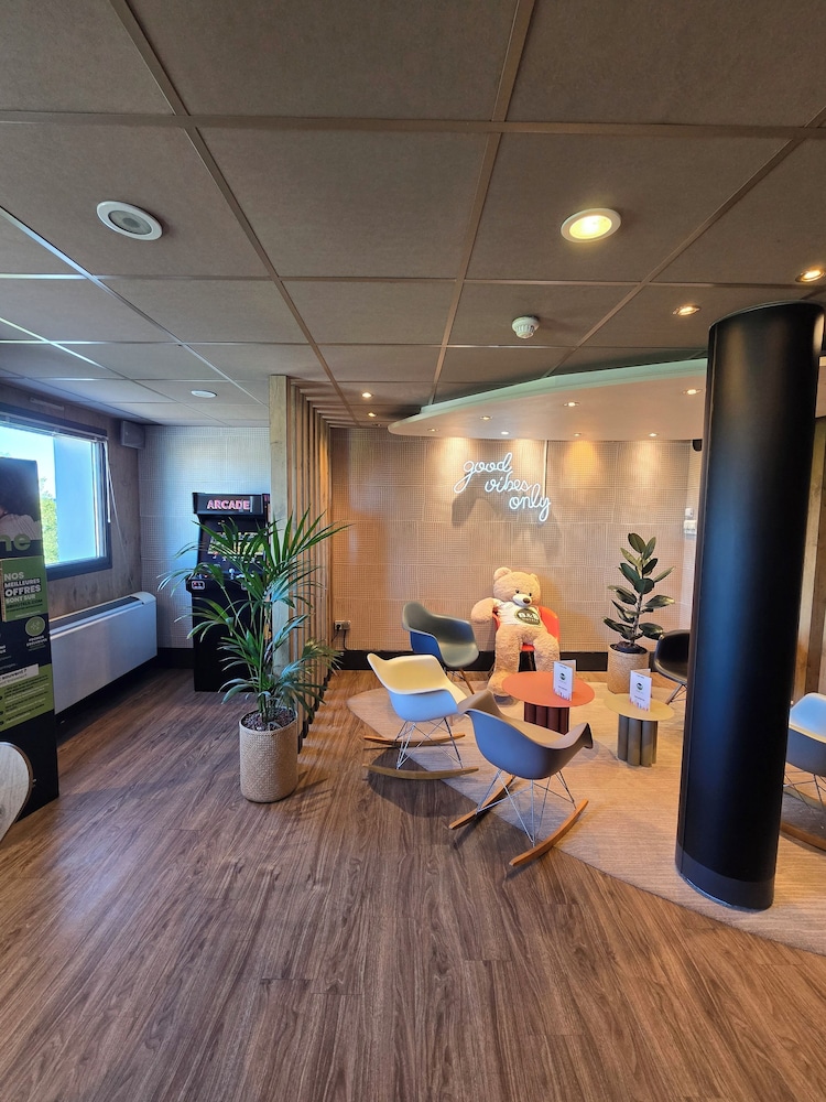 B&B HOTEL Versailles Le Chesnay 2