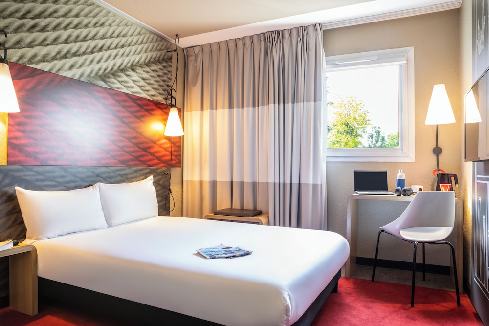 Hôtel ibis Massy 9