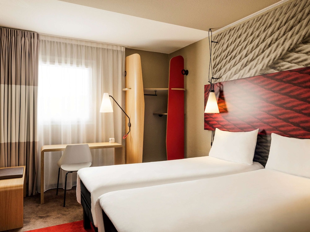 Hôtel ibis Massy 13