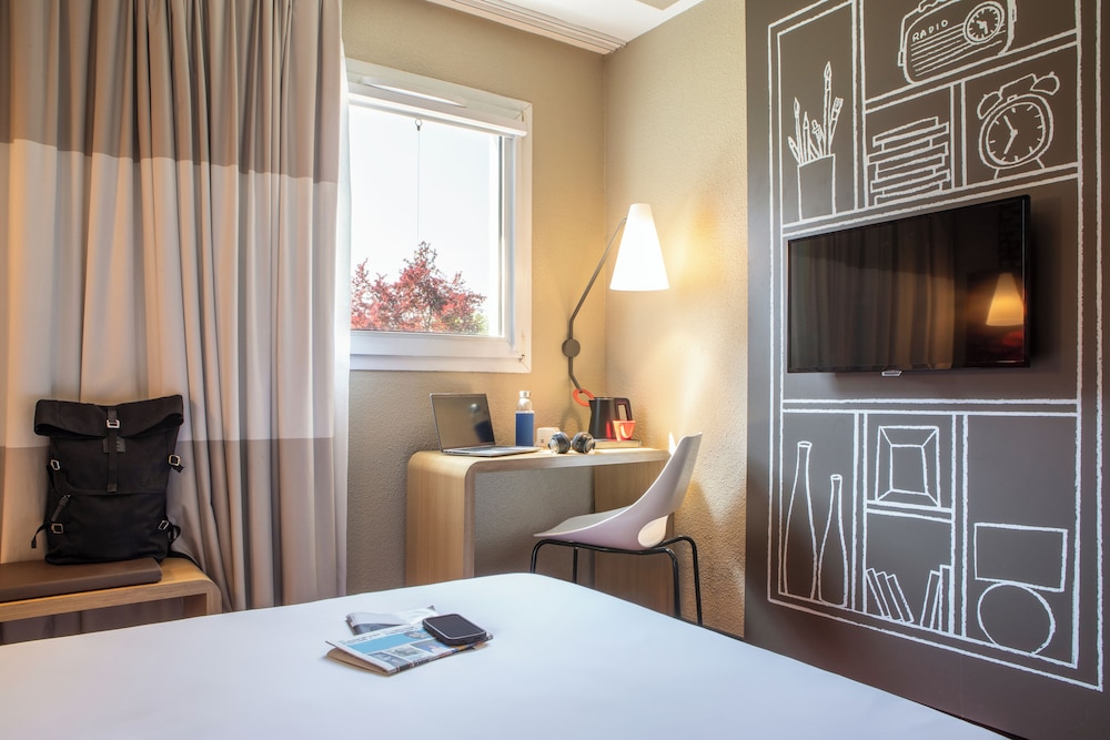 Hôtel ibis Massy 10