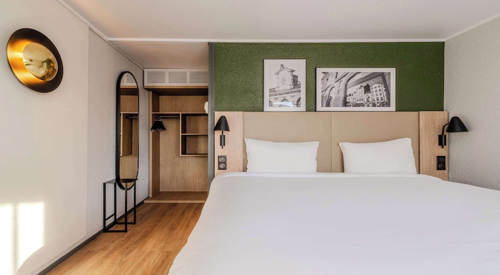 Hotel Campanile Meaux 6