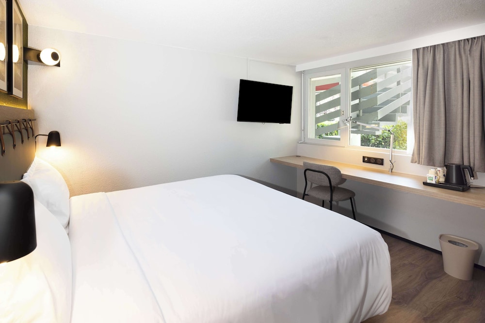 Hotel Campanile Meaux 10
