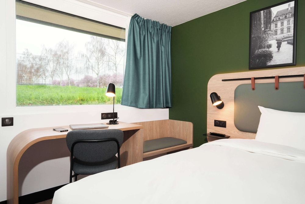 Hotel Campanile Meaux 8