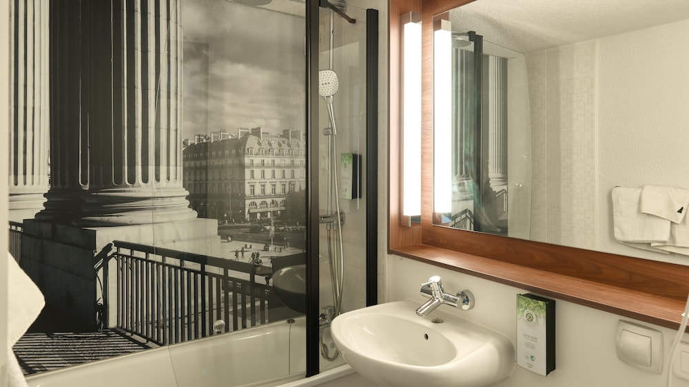 Hotel Campanile Meaux 18