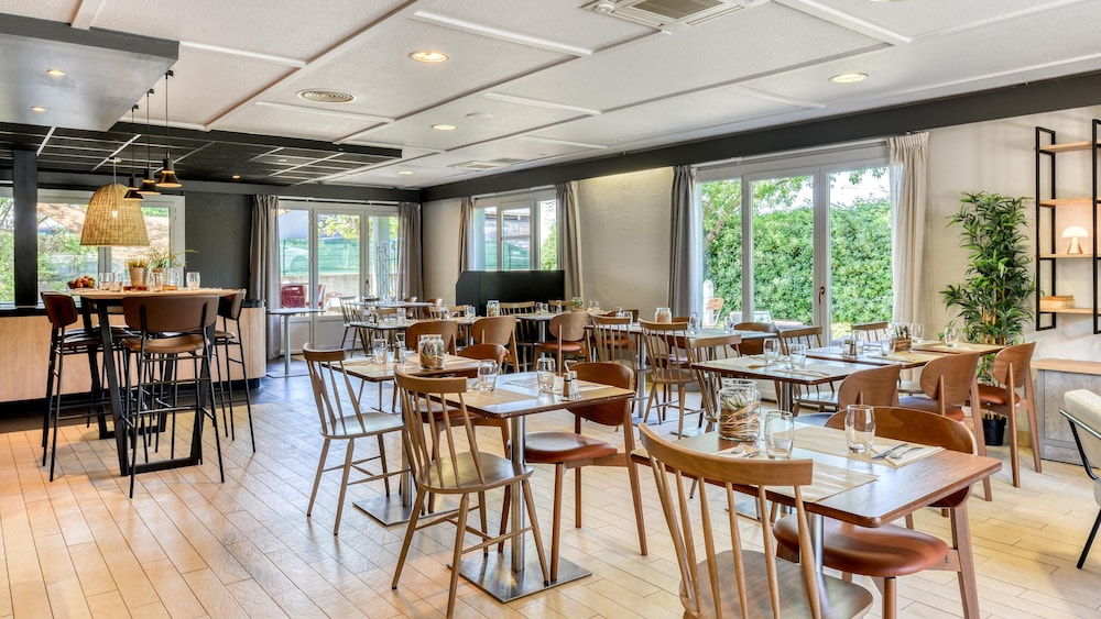 Hotel Campanile Meaux 23