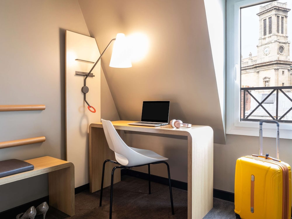Hôtel ibis Paris Gare du Nord la Fayette 10ème 13