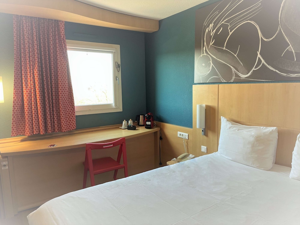 Hotel ibis Villepinte Parc Expos 14
