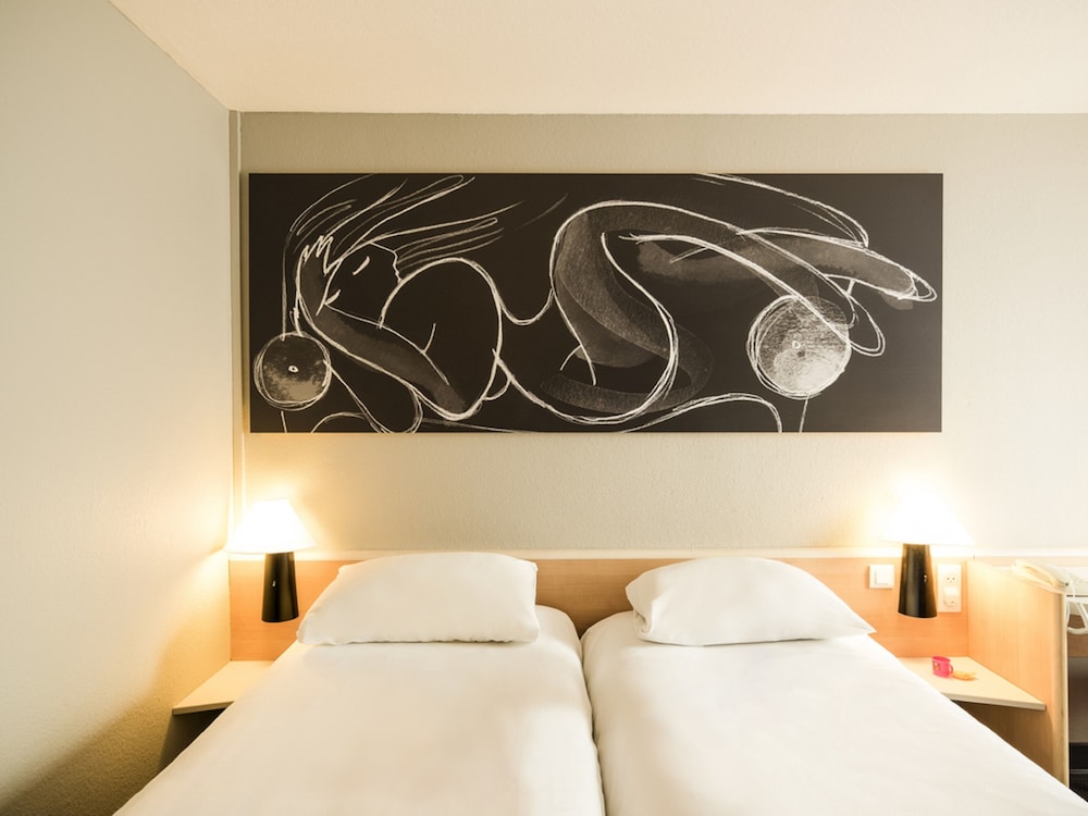 Hotel ibis Villepinte Parc Expos 7