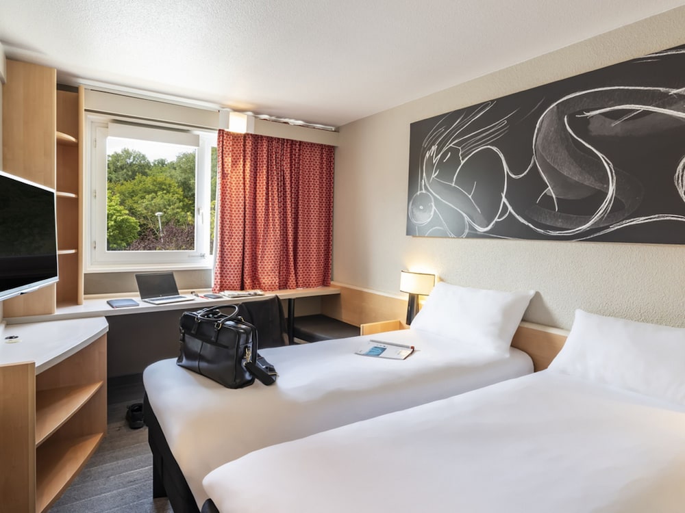 Hotel ibis Villepinte Parc Expos 8