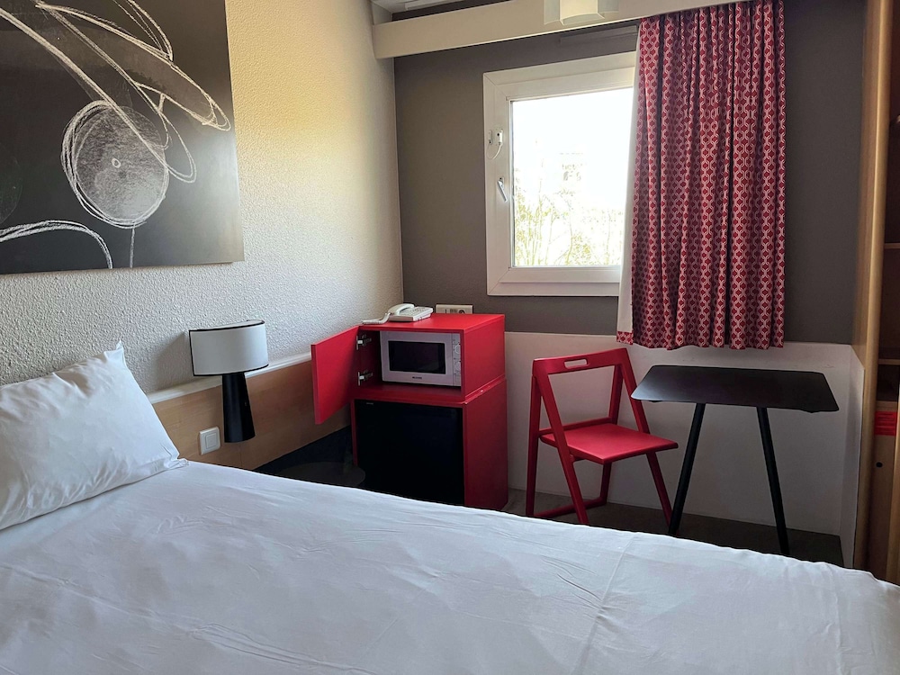 Hotel ibis Villepinte Parc Expos 13