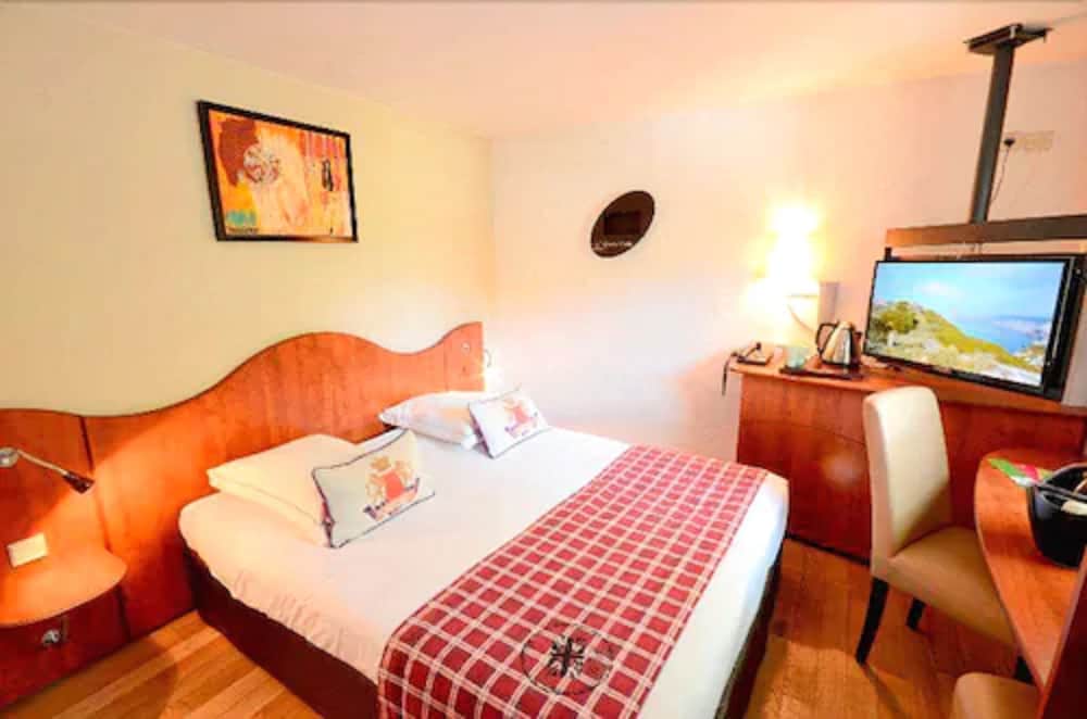 Green Hotels Parc des Expositions 8