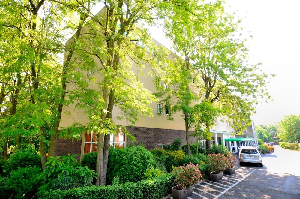 Green Hotels Parc des Expositions 1