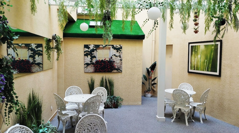 des Arts 24