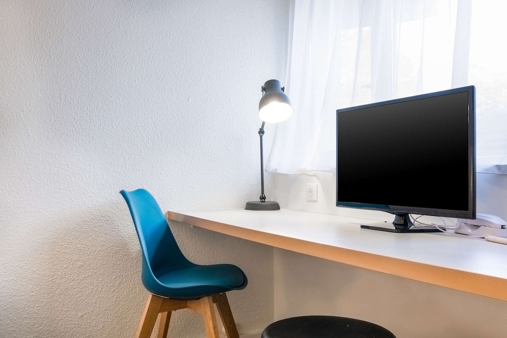 Comfort Hotel Rungis - Orly 10