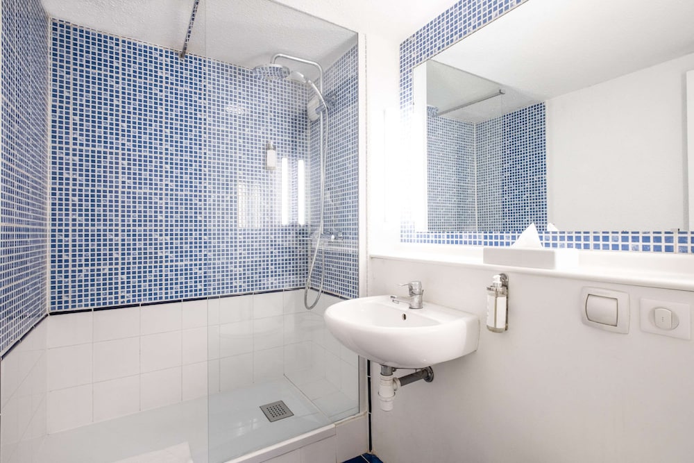Comfort Hotel Rungis - Orly 16