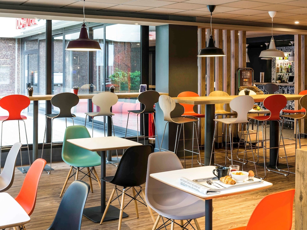 Hôtel ibis Paris Pont de Suresnes 19