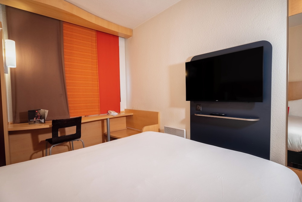 Hôtel ibis Paris Pont de Suresnes 9