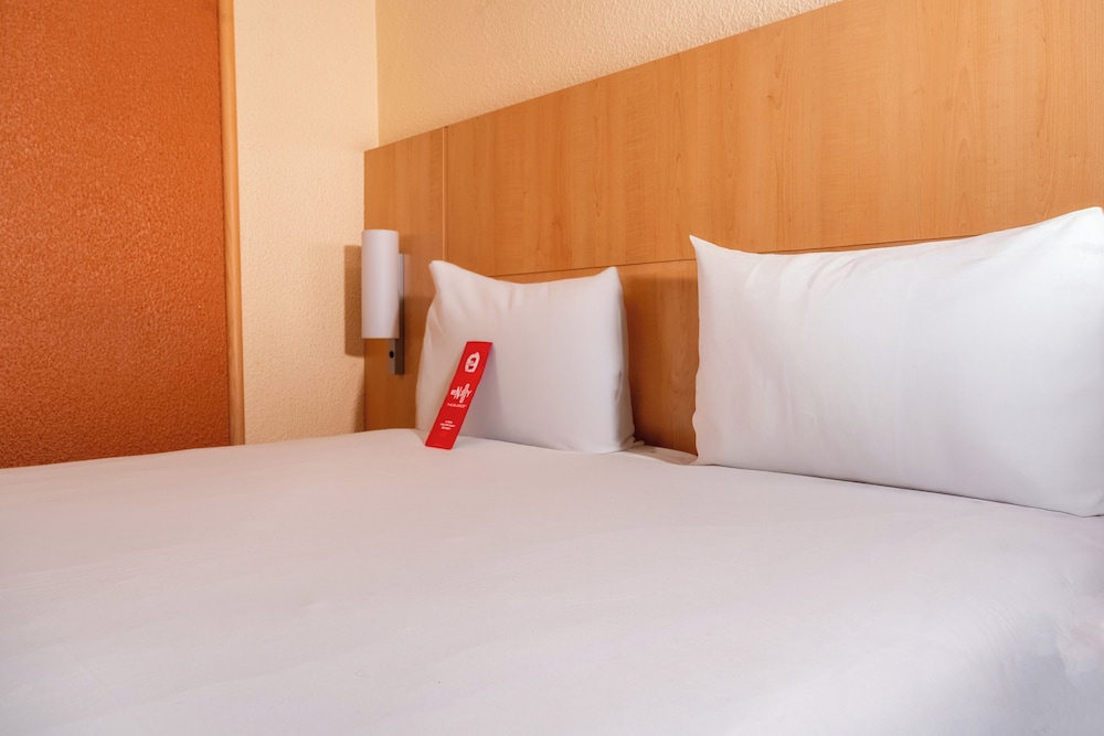 Hôtel ibis Paris Pont de Suresnes 8