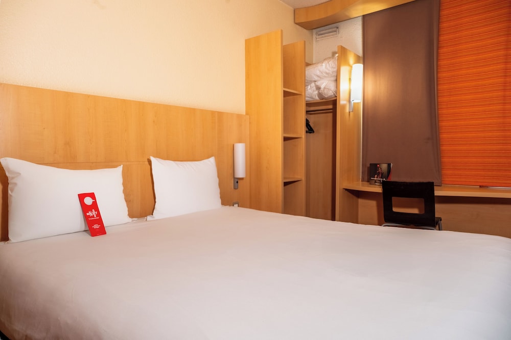 Hôtel ibis Paris Pont de Suresnes 7