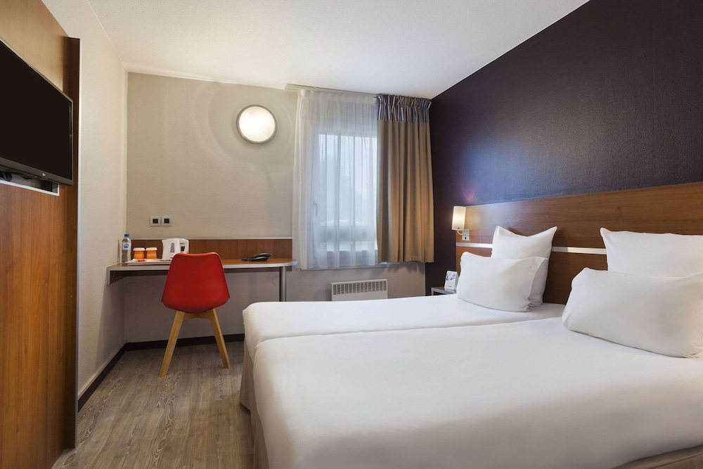 Comfort Hotel Linas - Montlhery 18