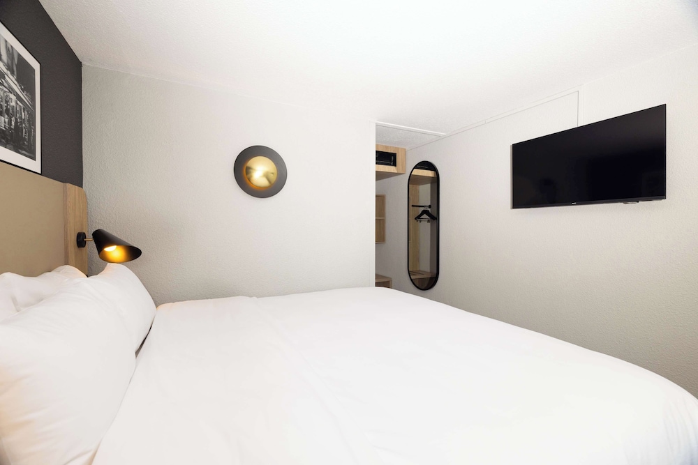 Campanile Taverny 20