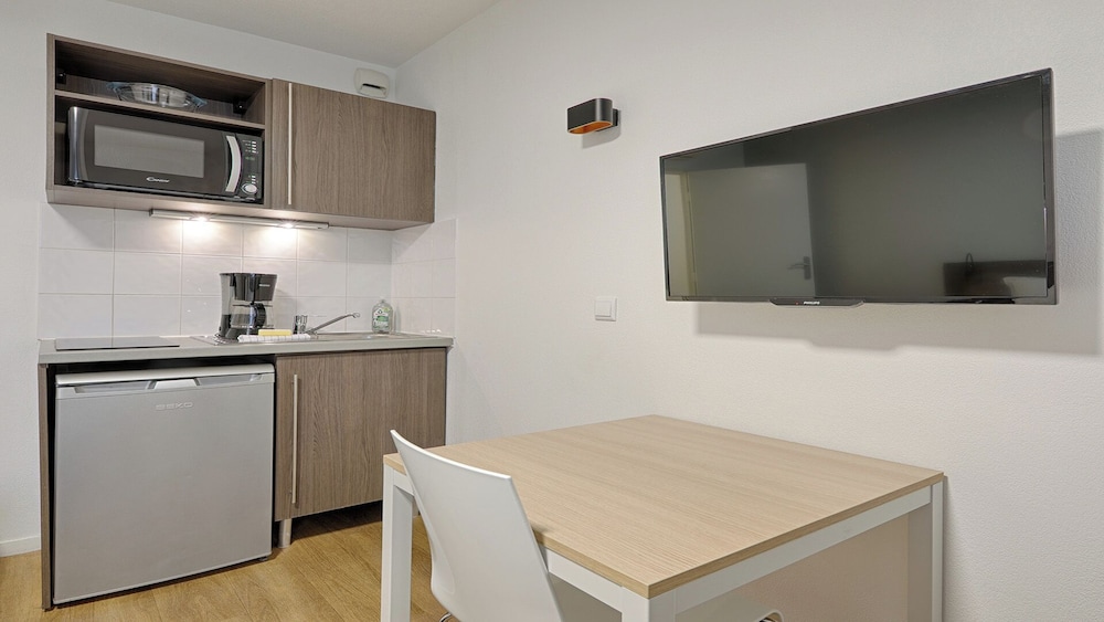 Vacancéole Aparthotel Paris Quai de Marne 8