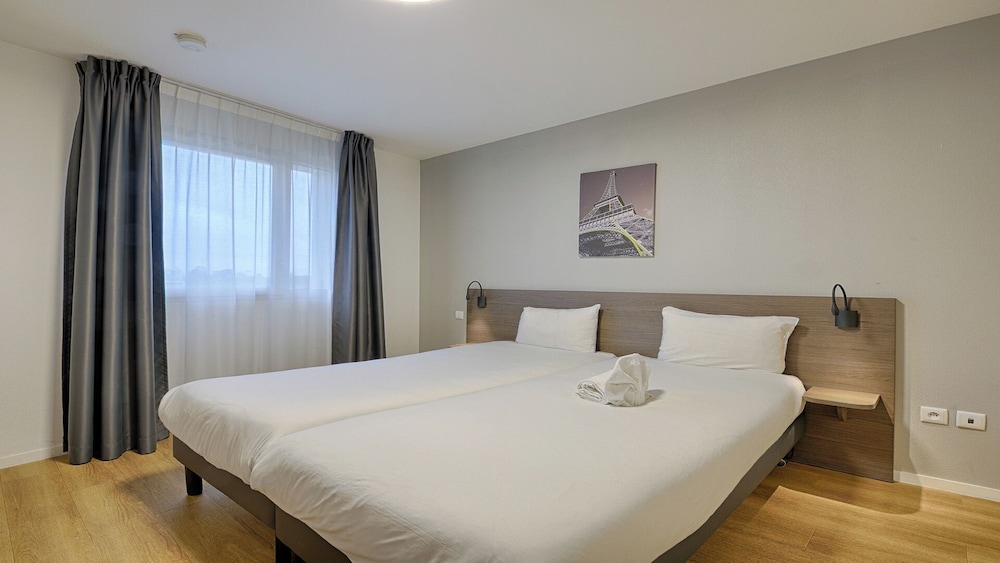 Vacancéole Aparthotel Paris Quai de Marne 16