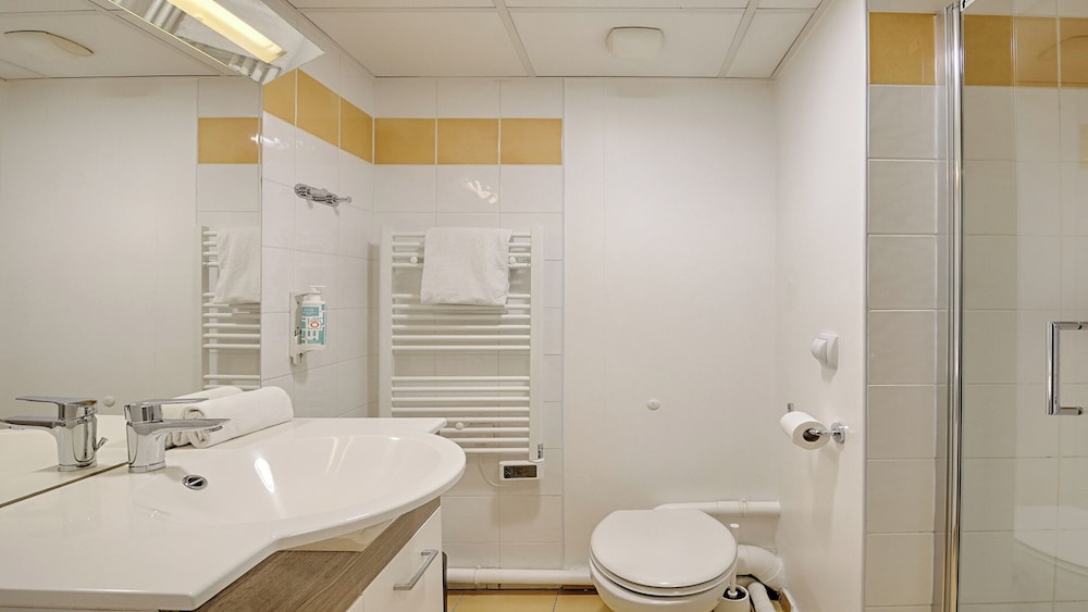Vacancéole Aparthotel Paris Quai de Marne 24